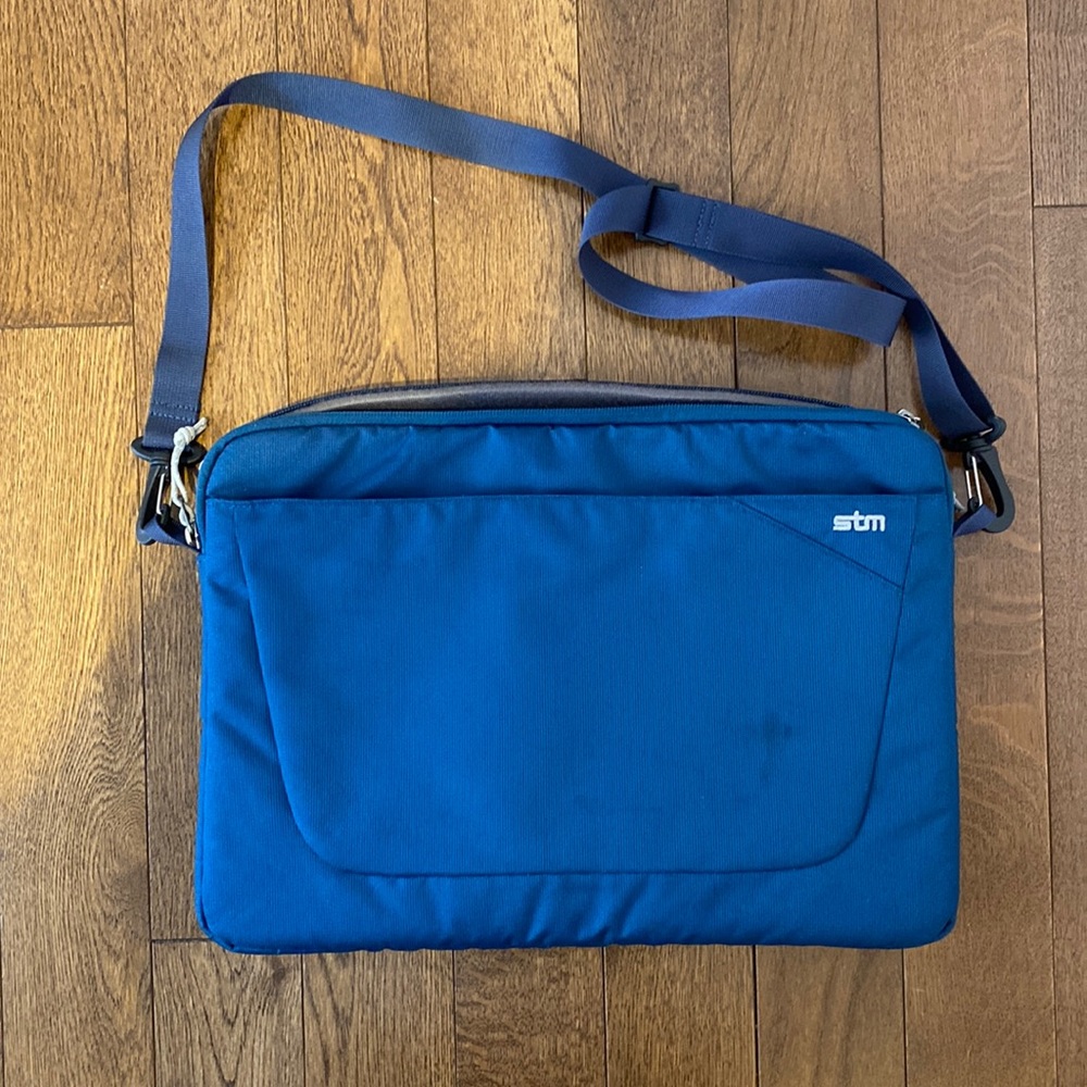 STM Laptop Bag